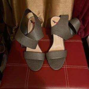 Taupe/Dark Gray neutral color chunky heels